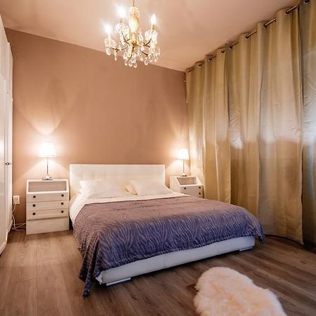 Golden Bridge Apartment With Private Parking Zadar Room photo