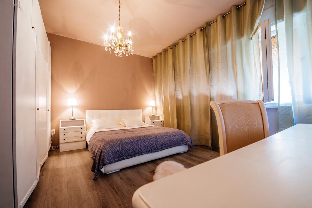 Golden Bridge Apartment With Private Parking Zadar Room photo