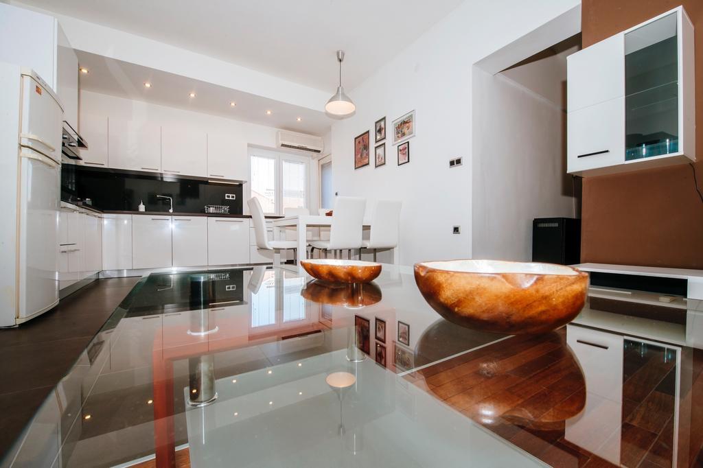 Golden Bridge Apartment With Private Parking Zadar Room photo